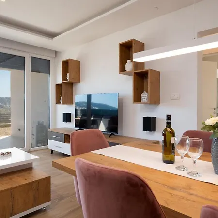 Apartment Exquisite And Stylish