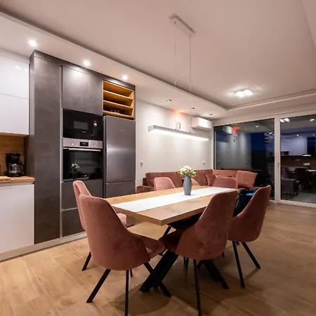 Apartment Exquisite And Stylish Trogir